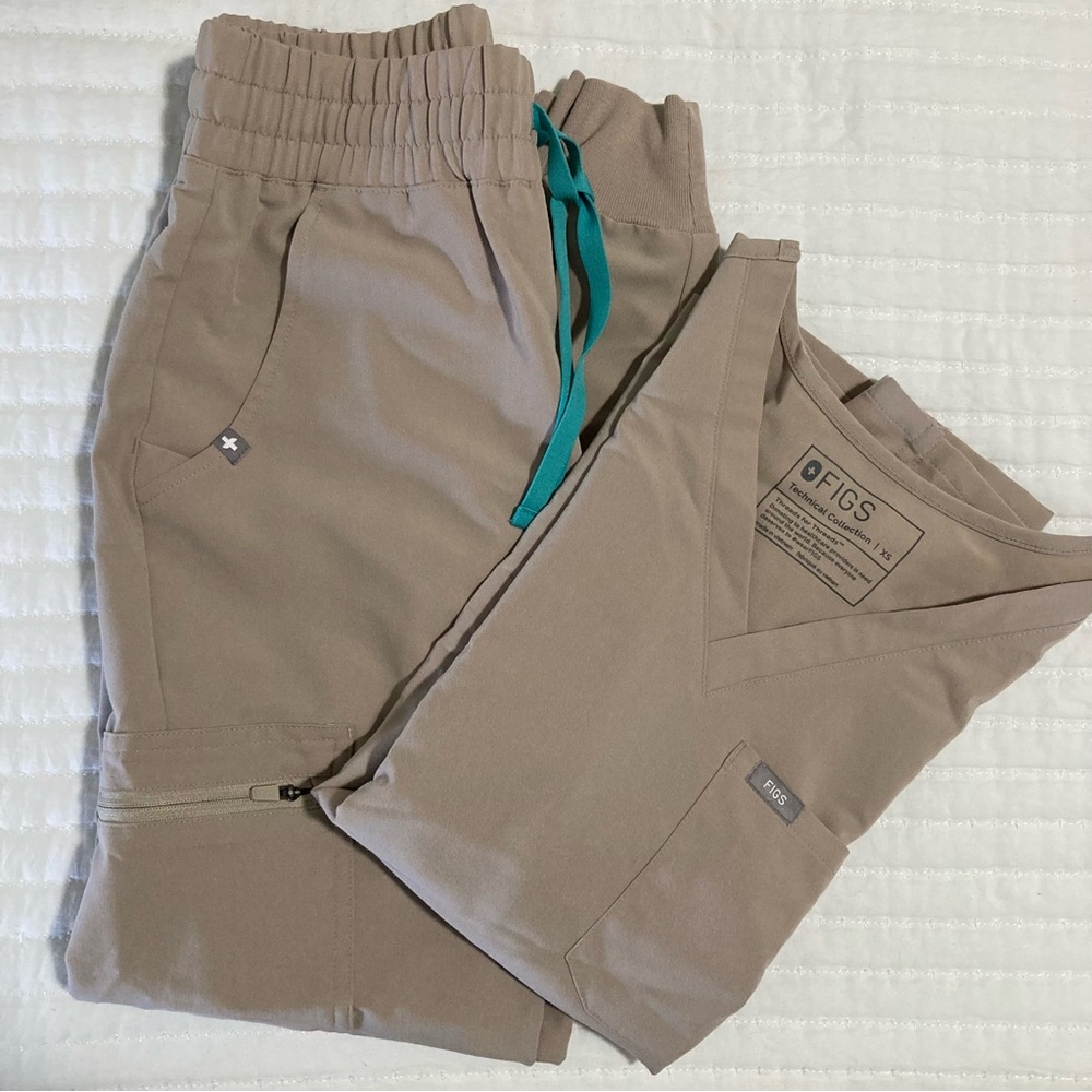 Figs Scrubs - Boulder